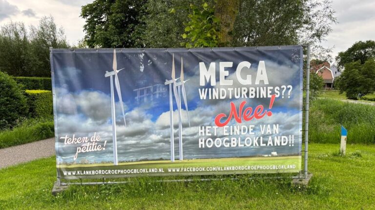 Steeds meer inwoners protesteren tegen windturbines in Molenlanden: ‘Ze horen hier niet’