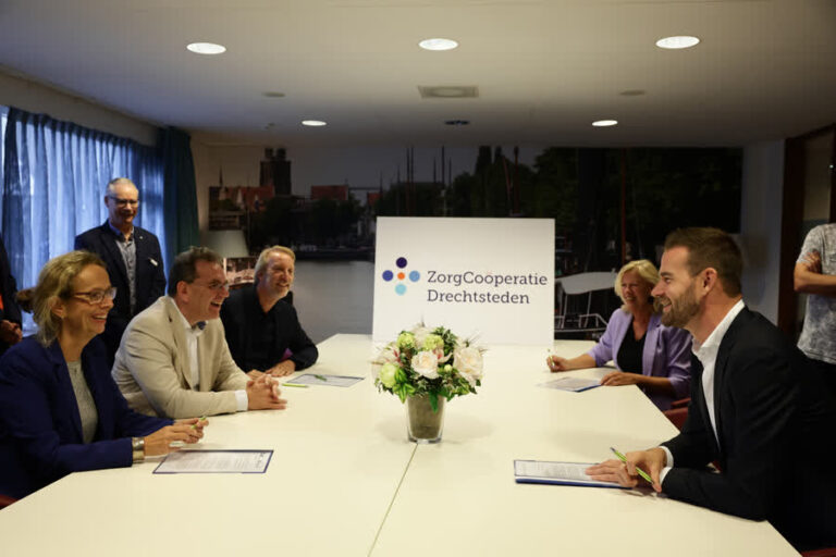 Vier aanbieders bundelen de krachten ouderenzorg in Drechtsteden