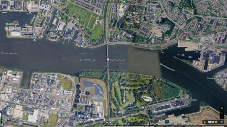 112-Nieuws: hulpdiensten te water bij Baanhoekbrug