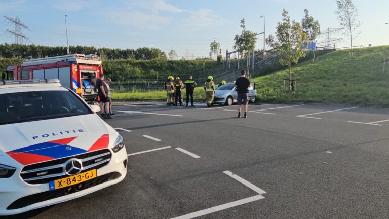 112-Nieuws: autobrand op parkeerplaats bij N3