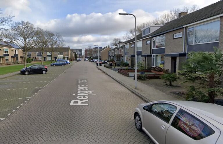 Explosie in Zwijndrecht, raam woonhuis sneuvelt