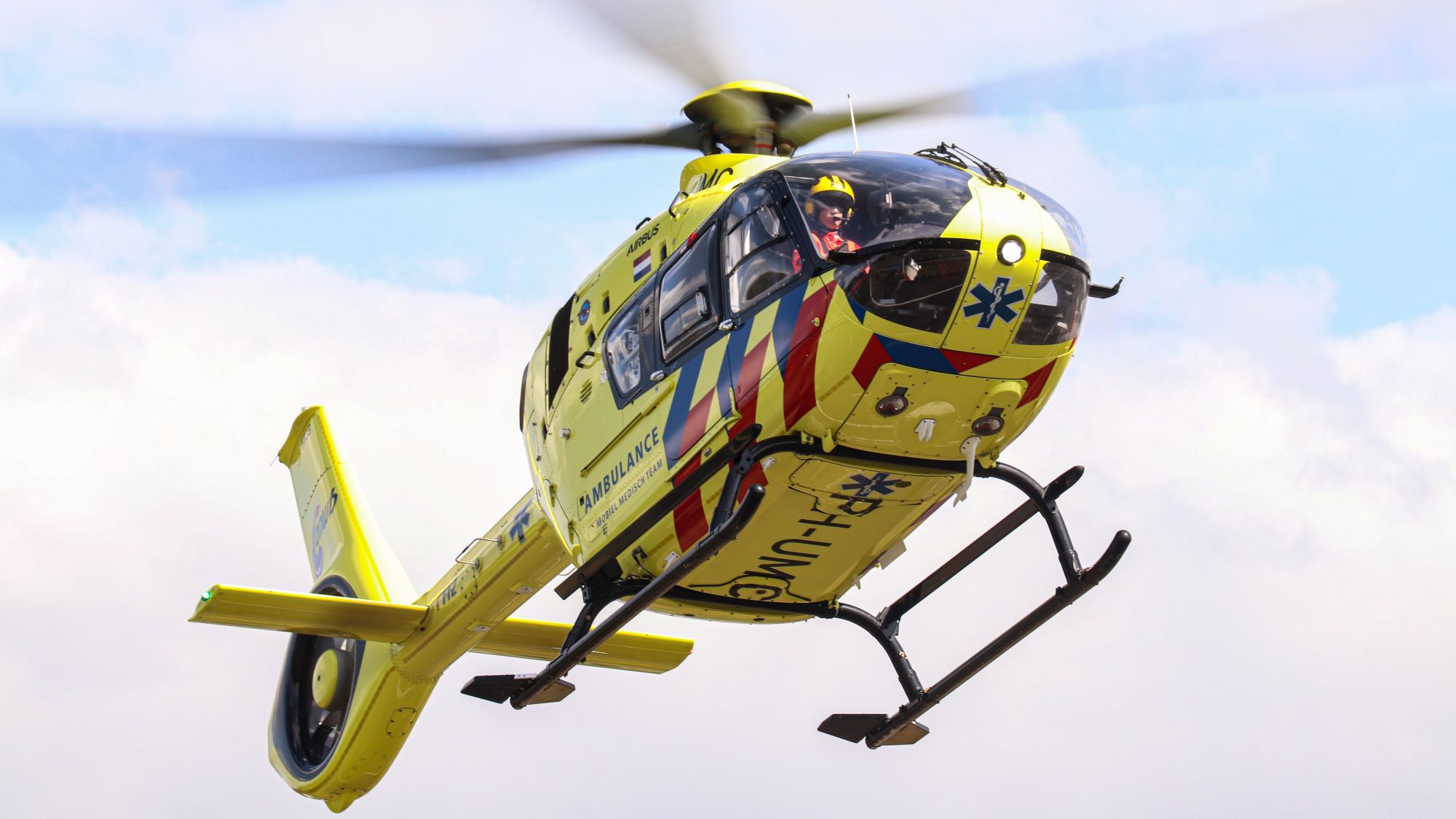 Vrachtwagenchauffeur uit Oud-Alblas doodgereden na pech op A15 bij Ridderkerk (UPDATE)