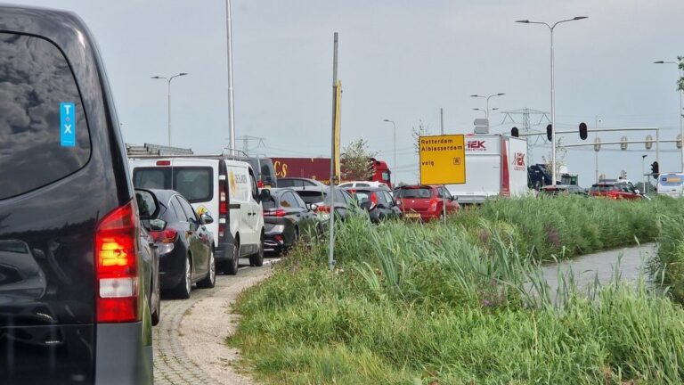 Verkeerschaos in en rond Papendrecht na afsluiting A15