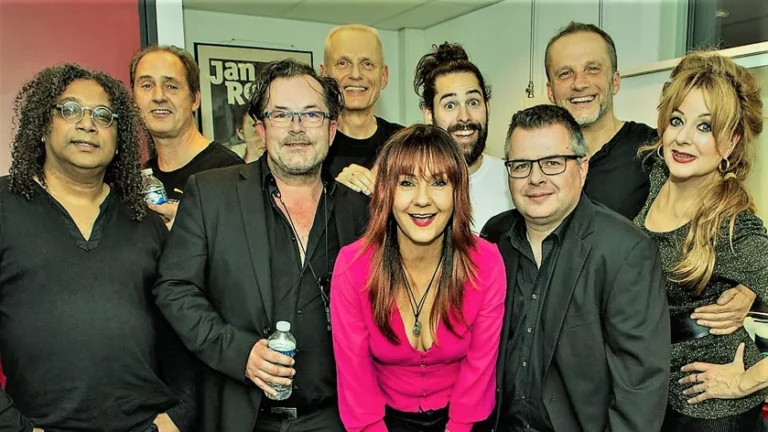 Papendrecht FM zendt concert Kiss The Frog live uit