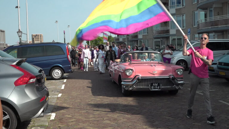 De regenboog was overal tijdens Dordrecht Pride: ‘Het is onwerkelijk wat er vandaag gebeurd is’