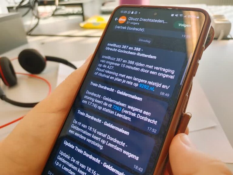 Qbuzz stopt met X, gebruikers via Whatsapp geïnformeerd