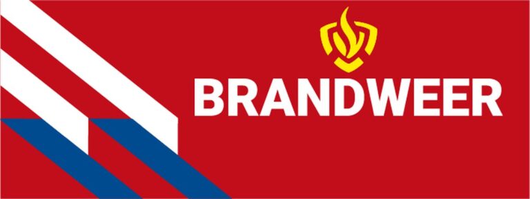 Auto brandt uit aan Parkweg