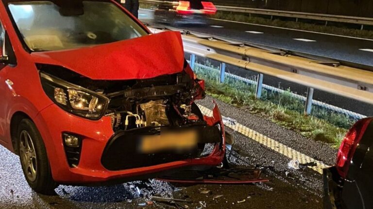Ruim een uur vertraging door ongeluk op A15