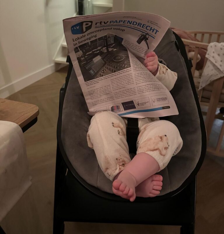 De jongste lezer van de RTVP-krant