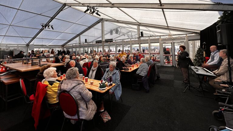Nieuwjaarslunch in de ijsbaantent