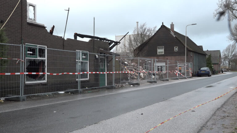 Levenswerk Matthijs van Dijk (68) gaat in vlammen op: ‘De kleinste dingen zoals foto’s ben ik kwijt.’