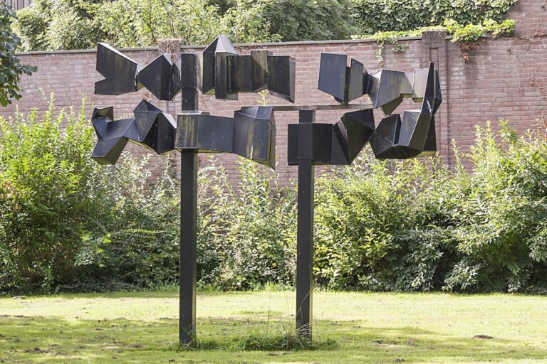 Gemeente verplaatst kunstwerk naar Vijverpark
