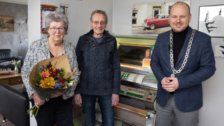 Echtpaar Hubers-Van Kooten 60 jaar getrouwd