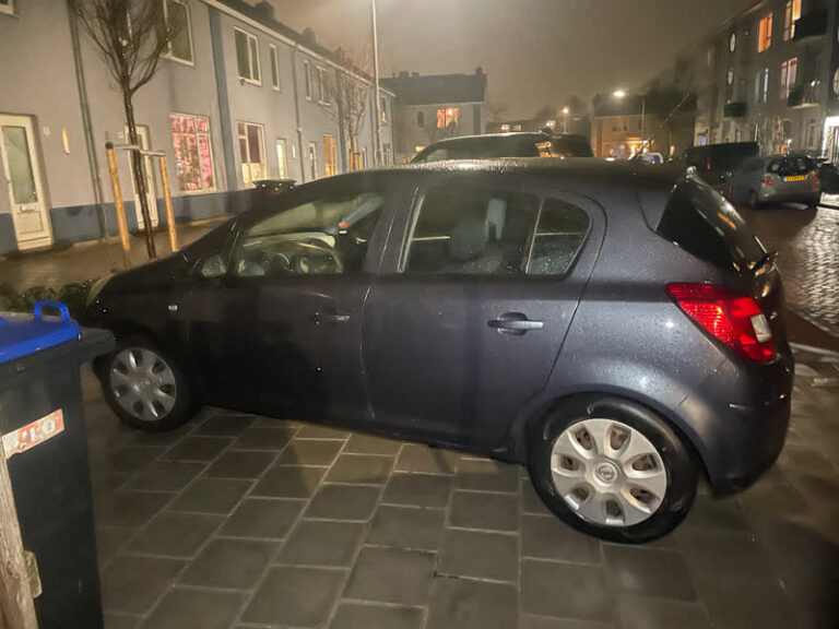 Chaos door invoering betaald parkeren en wegwerk: ‘De situatie is gewoon klote’