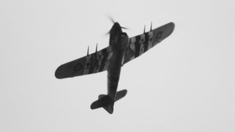 Deel 4, ‘Luchtoorlog 1940-1945 boven de Alblasserwaard en het Eiland van Dordrecht’ is uit