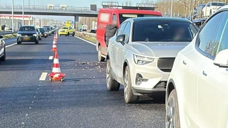 Weer aanrijding op A15 bij Hardinxveld