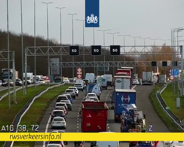 Vrijdag drukke avondspits op A16 door meerdere ongelukken