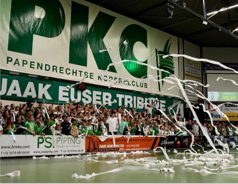 PKC-fans vol vertrouwen naar korfbalfinale: ‘Het wordt een gekkenhuis’