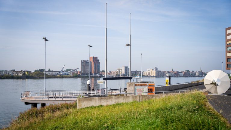 Partijen stellen vragen over Waterbus