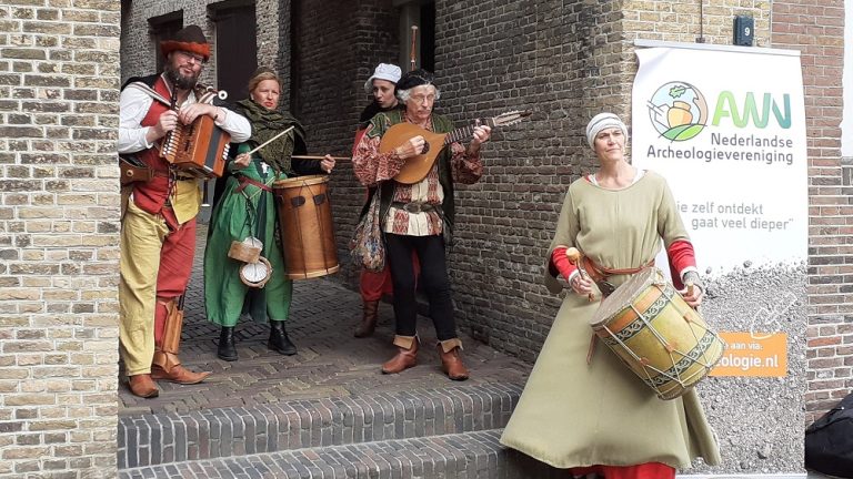 Monniken, Gregoriaanse gezangen en workshop Gregoriaans zingen in de Augustijnenkerk in Dordrecht