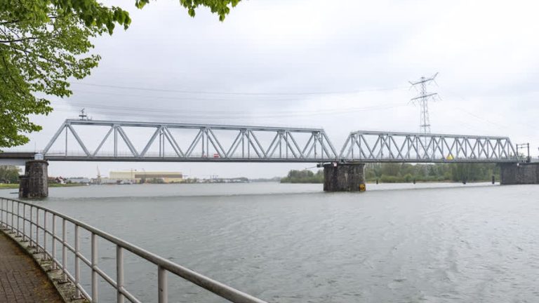 Let op: Baanhoekbrug al vanaf 6 juli niet meer door fietsers te gebruiken