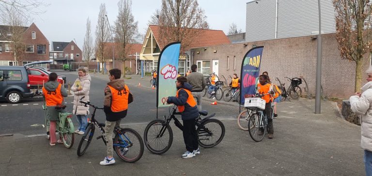 Duizenden leerlingen kunnen veilig de weg op: verkeersexamen gehaald