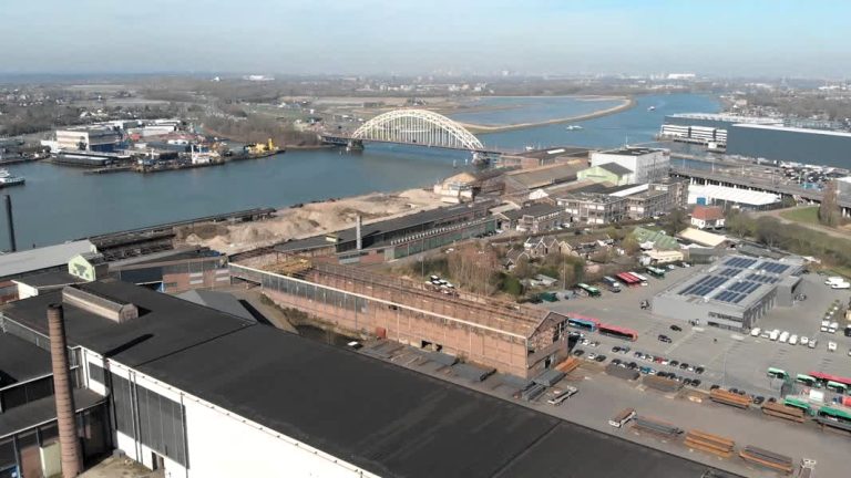 Miljoenendeal in de maak: raad Alblasserdam stemt in met plan om Nedstaalterrein aan te kopen