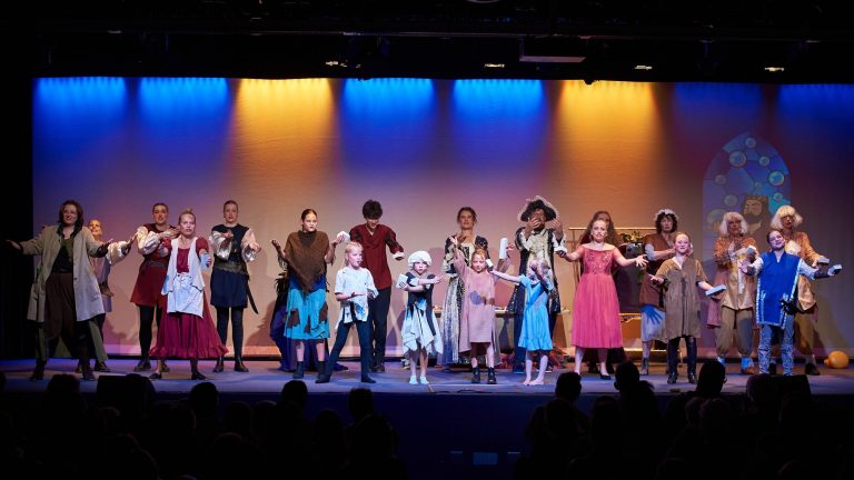Première van OnS Theater: ‘Bubbel, een soapstory’