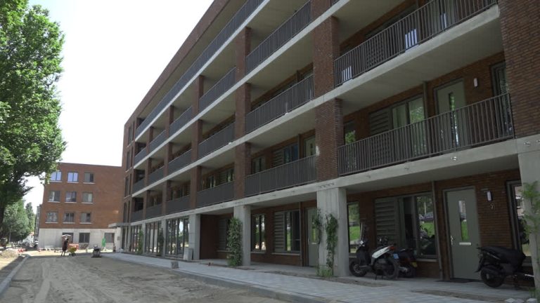 Honderd nieuwe huurwoningen opgeleverd in Dordrecht