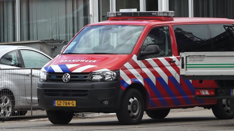 Rook uit scheepsruim, olierestjes in brand