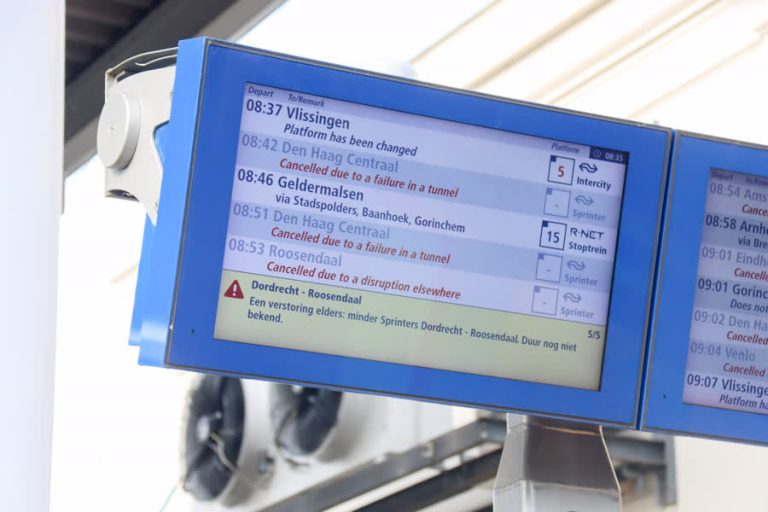 Treinverkeer tussen Dordrecht en Rotterdam hervat na grote storing