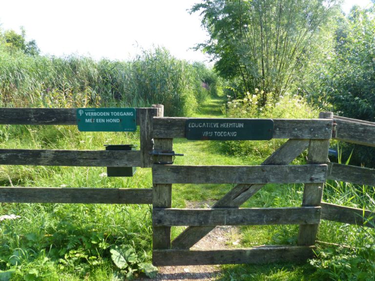 Wandeling in de Educatieve Heemtuin bij Streeknatuurcentrum