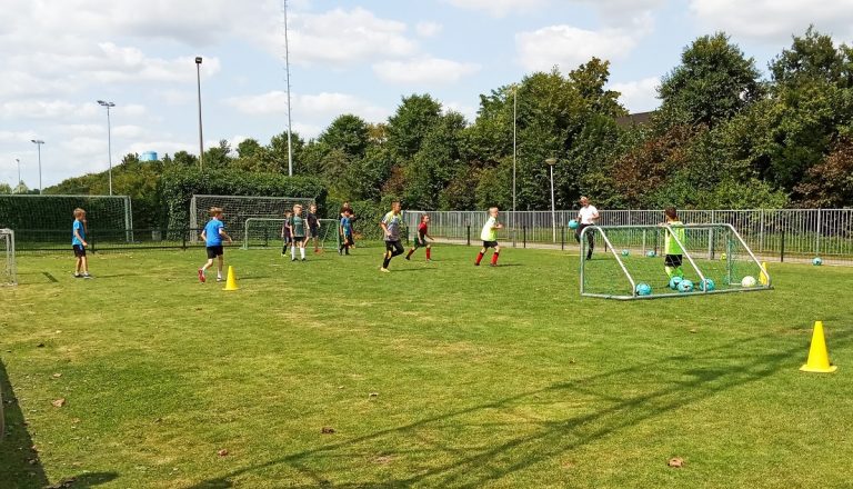 Zomervoetbal voor de jeugd bij VV Papendrecht