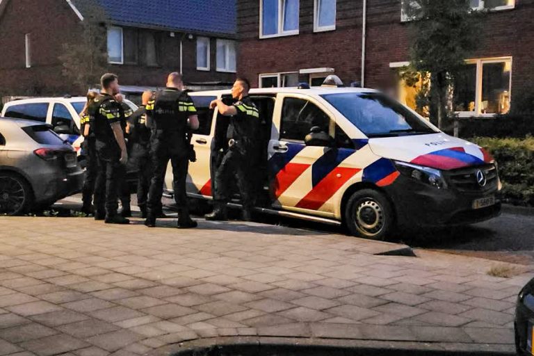 Geen vijf, maar zes verdachten vast voor dreiging met vuurwapen (Video)