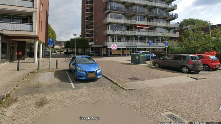 Man en vrouw ruziën aan P.S. Gerbrandystraat