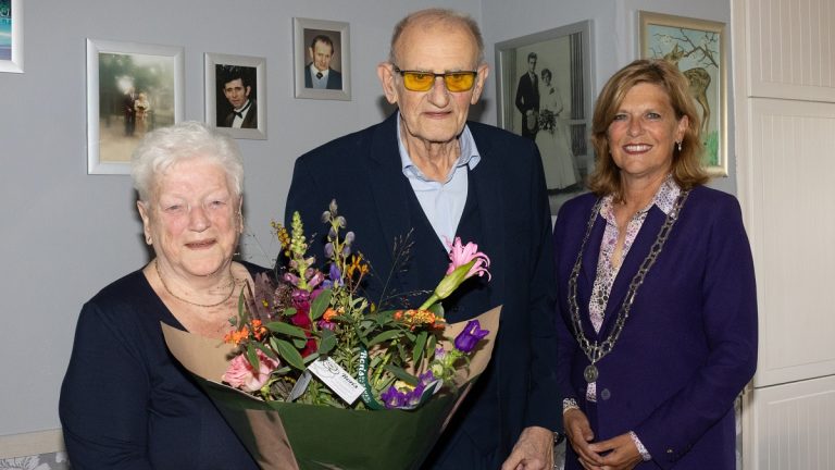 Joop en Marrie van der Wal 60 jaar getrouwd