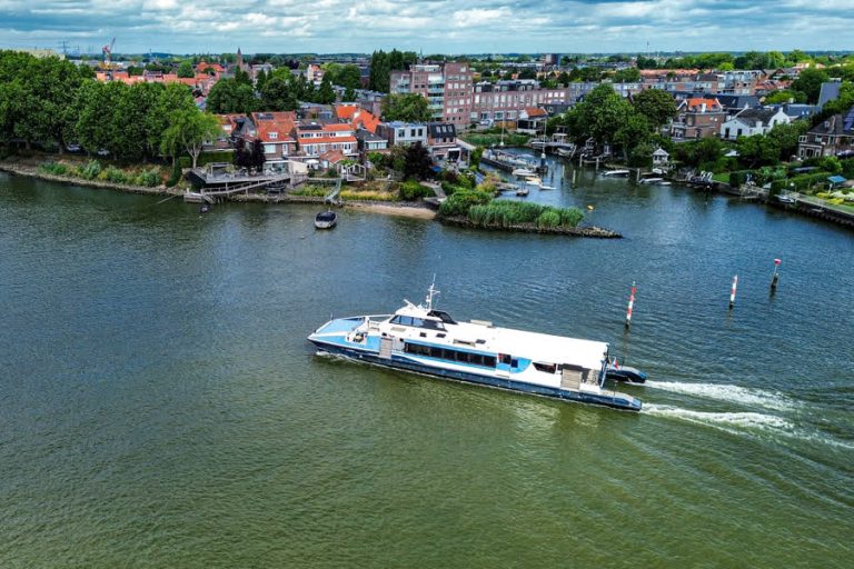 Waterbus Sliedrecht geschrapt; lijn 22 Papendrecht-Dordrecht-Zwijndrecht blijft varen
