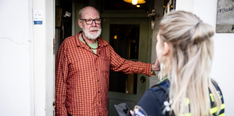 Veel belangstelling voor informatiebijeenkomst voor 65-plussers over oplichting en cybercrime