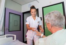 Van nieuwbouw dromend Albert Schweitzer financieel in de top van Nederland