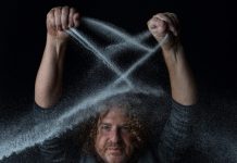 Excelsior brengt ‘Kerst met de Zandtovenaar’