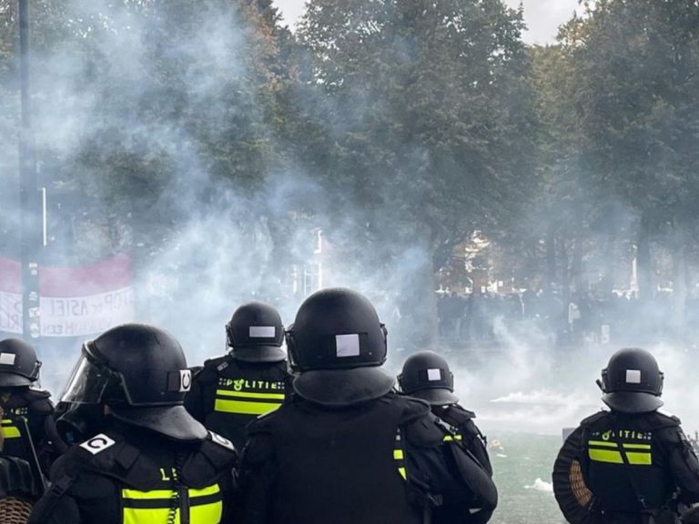 Remie uit Papendrecht wordt veroordeeld voor rellen in Den Haag: ‘Ik ben meegetrokken met de groep. Heel dom’