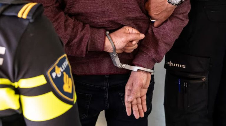 Drie mannen aangehouden na melding van mogelijke inbraak in Dordrecht