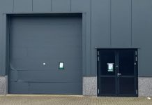 6,1 miljoen illegale pillen gevonden in loods in Ridderkerk, burgemeester grijpt in