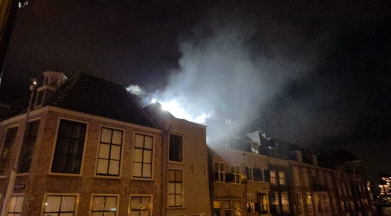 Brand in historisch pand Dordtse binnenstad