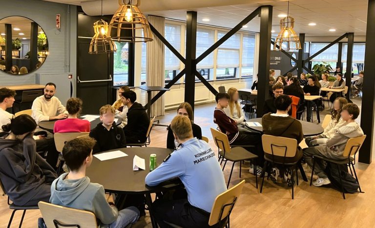 Oud-leerlingen helpen derdeklassers bij profielkeuze op De Willem