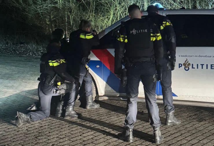 Man rijdt rond met geladen vuurwapen op bijrijdersstoel