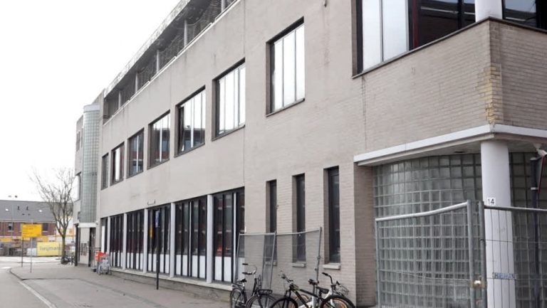 Eerste minderjarige asielzoekers aangekomen in pand Weteringsingel