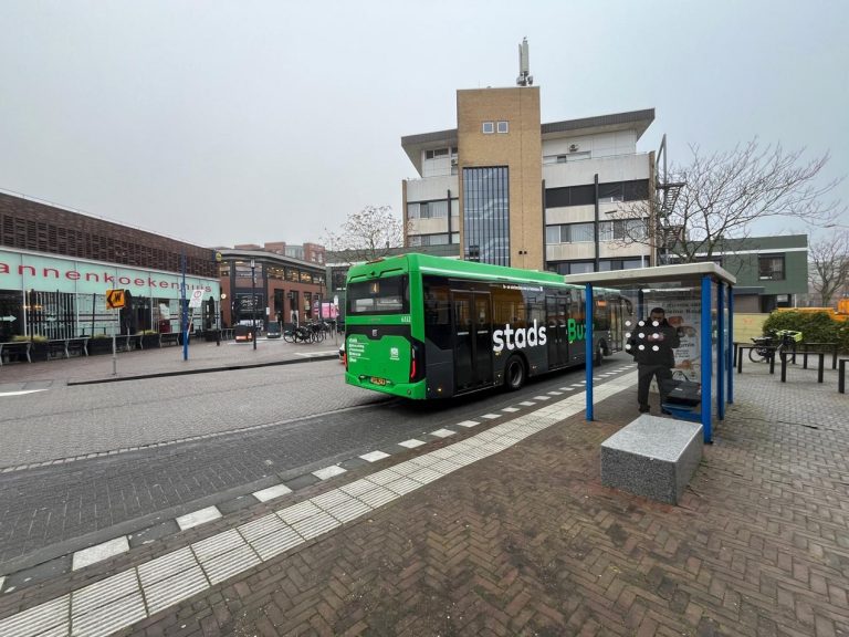 Gratis OV-chipkaart voor ouderen met krappe beurs