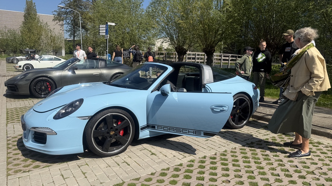 Auto te water bij Kids & Cars