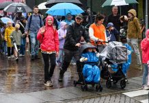 Avondvierdaagse start ondanks hevige buien